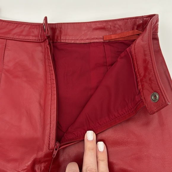 Vintage Red Leather Skirt | Berman’s | Size 6 | High-Waisted Pencil Skirt - Picture 4 of 10